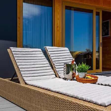 Alpstuga Majerczyk House Z Sauna I Jacuzzi Poronin